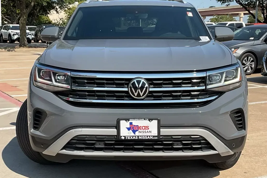 2022 Volkswagen Atlas Cross Sport SE Technology photo 1