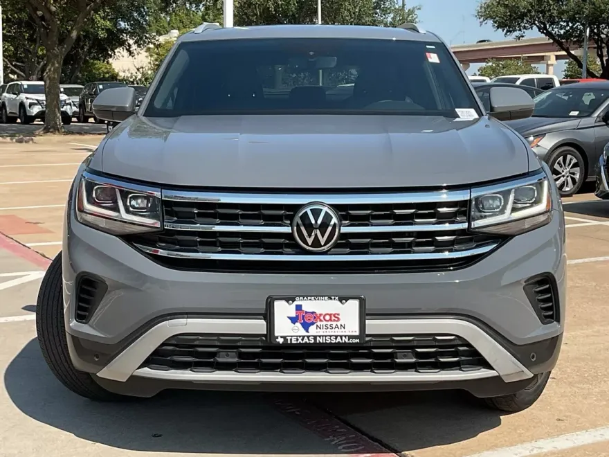 2022 Volkswagen Atlas Cross Sport SE Technology photo 1