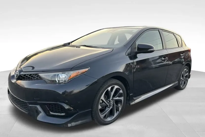 2017 Toyota Corolla iM Base photo 1
