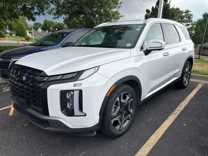 2024 Hyundai Palisade Limited photo 1