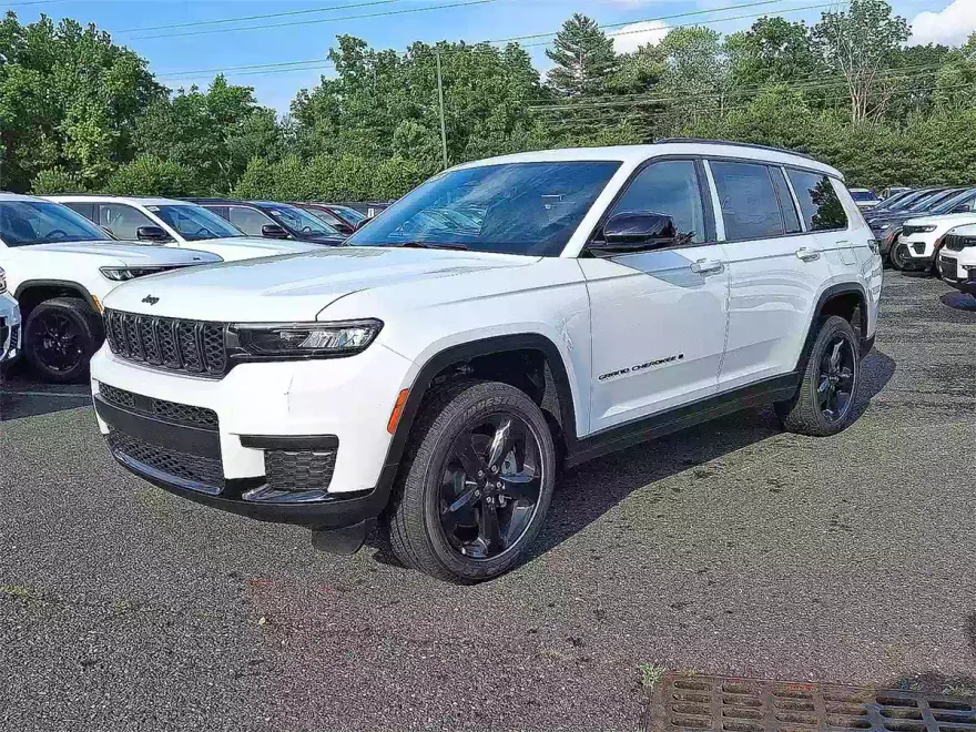 2025 Jeep Grand Cherokee Altitude X photo 1