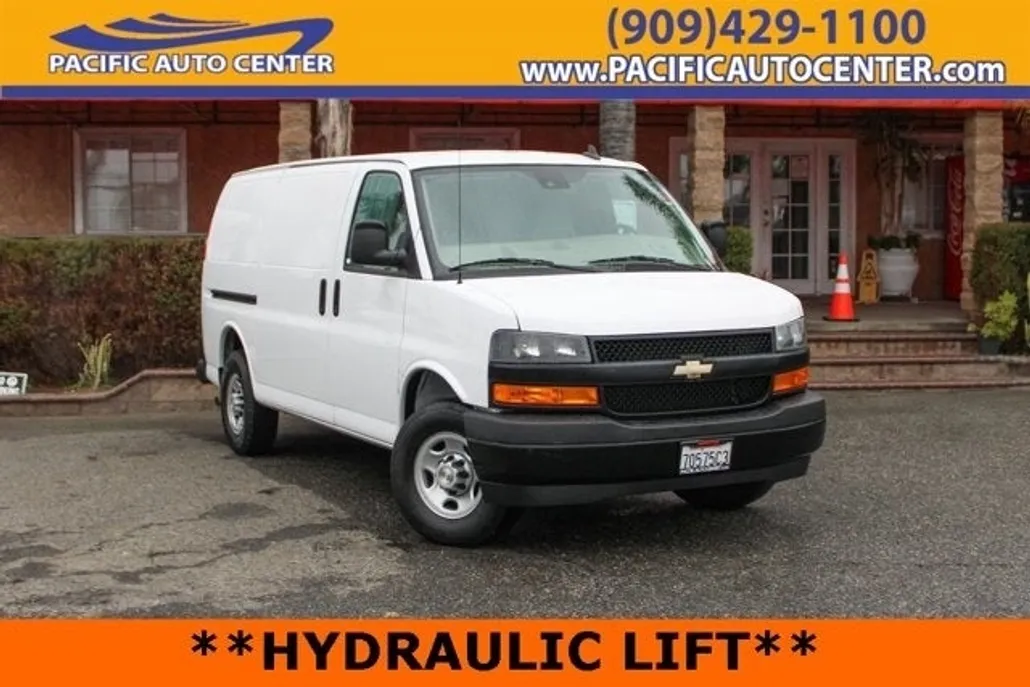 2020 Chevrolet Express 3500 Work Van photo 1
