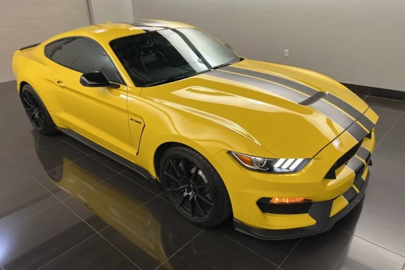 2016 Ford Mustang Shelby GT350 photo 1