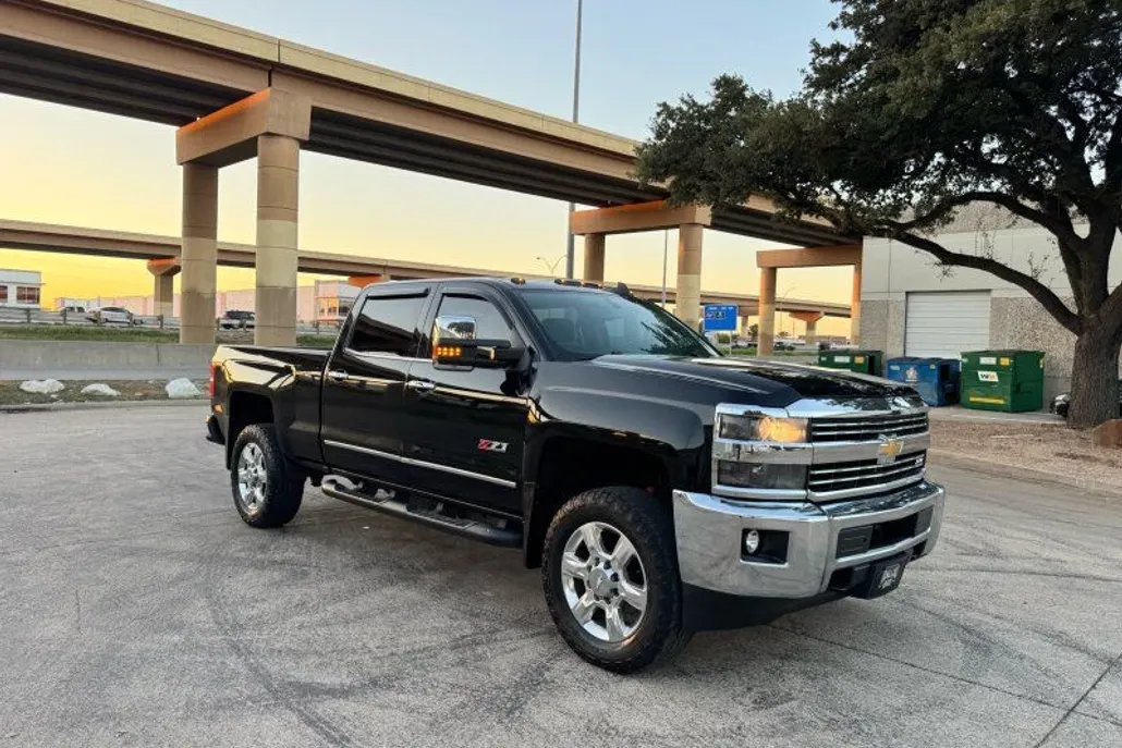 2018 Chevrolet Silverado 2500HD LTZ photo 1