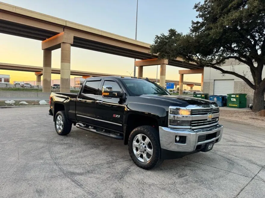 2018 Chevrolet Silverado 2500HD LTZ photo 1