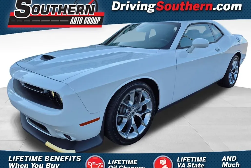 2022 Dodge Challenger GT photo 1