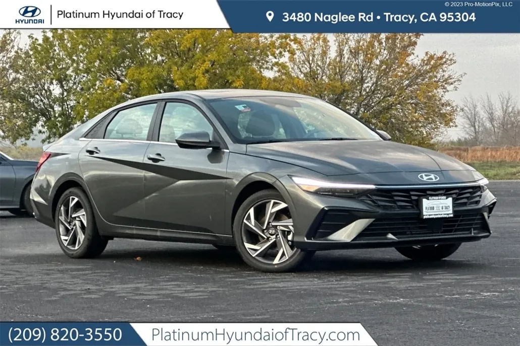2025 Hyundai Elantra SEL Convenience photo 1
