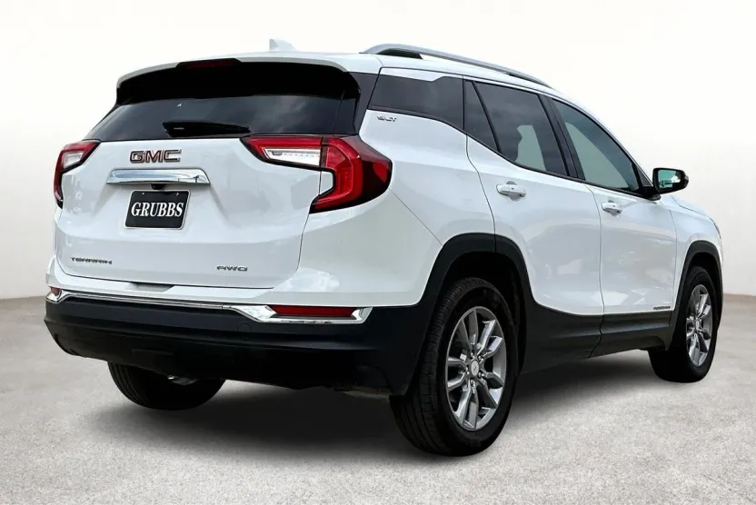 2024 Gmc Terrain SLE SLT photo 1