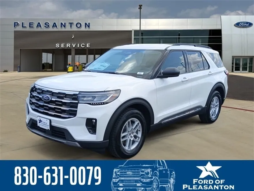 2025 Ford Explorer photo 1