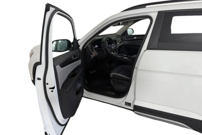 2025 Volkswagen Atlas Peak Edition SE photo 1