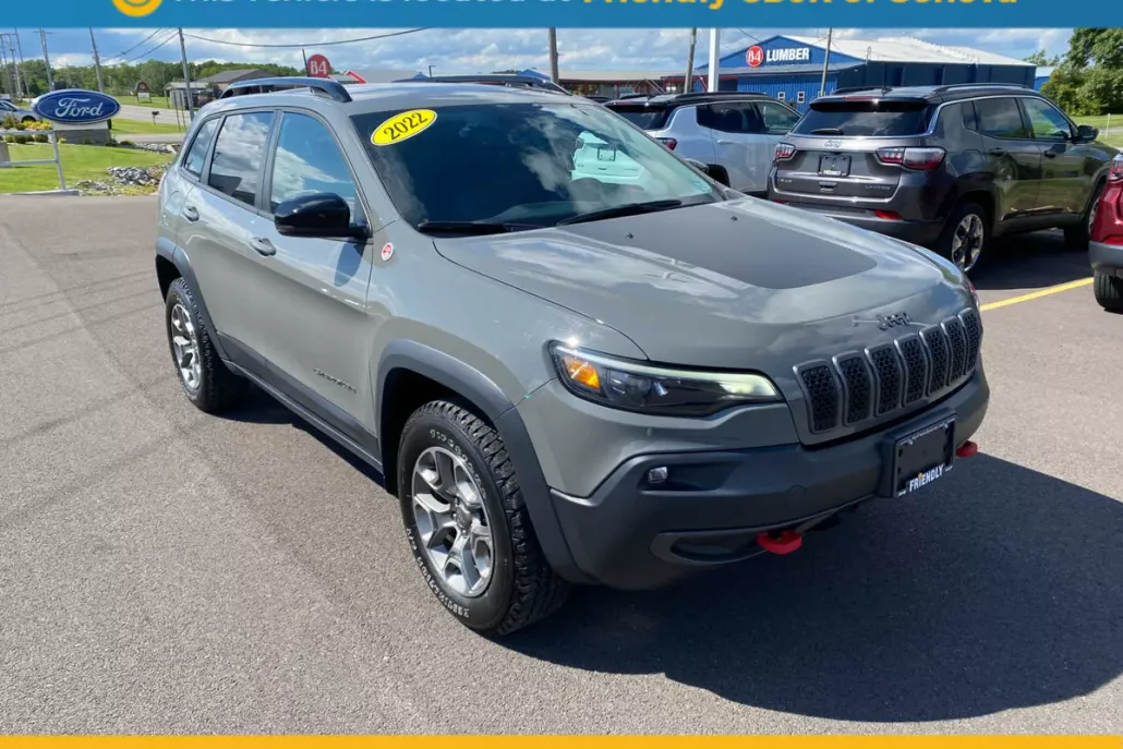 2022 Jeep Cherokee Trailhawk photo 1