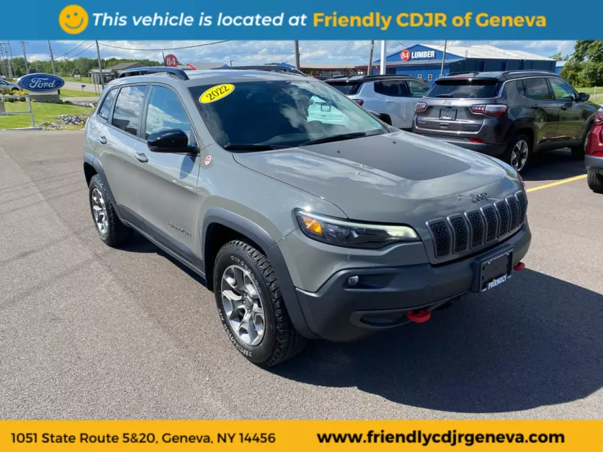 2022 Jeep Cherokee Trailhawk photo 1