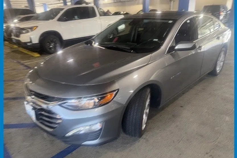 2023 Chevrolet Malibu 1LT photo 1
