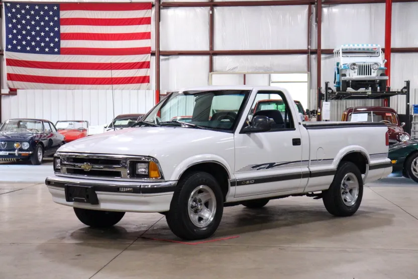 1996 Chevrolet S-10 Pickup photo 1