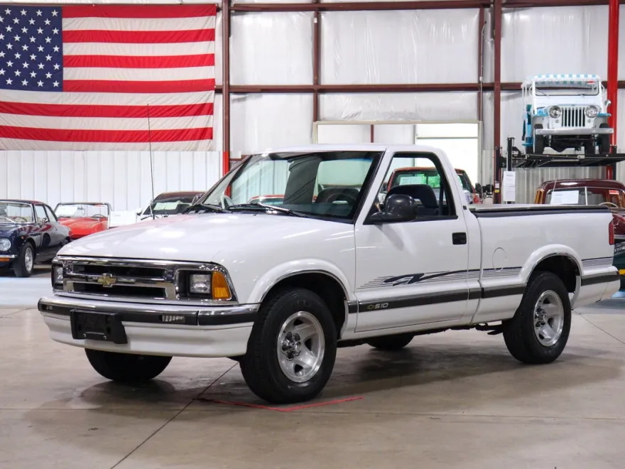 1996 Chevrolet S-10 Pickup photo 1