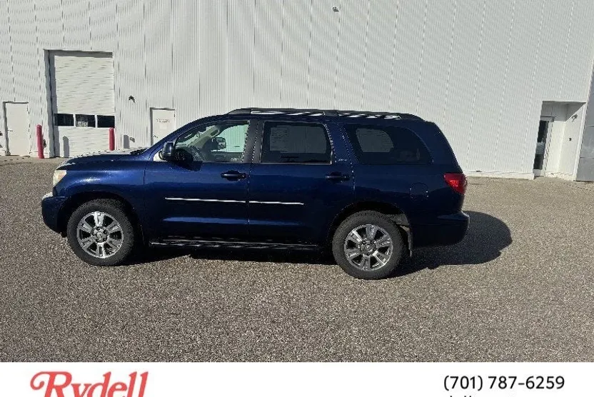 2008 Toyota Sequoia SR5 photo 1