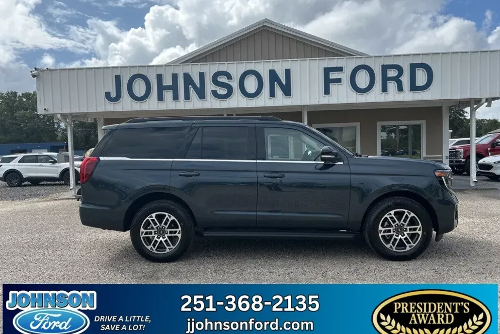 2025 Ford Expedition photo 1