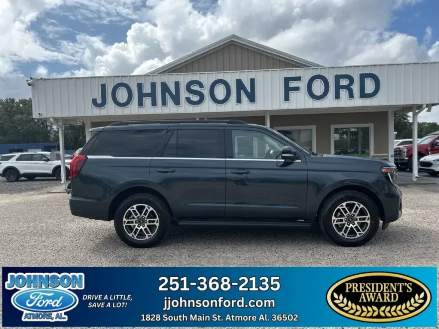 2025 Ford Expedition photo 1