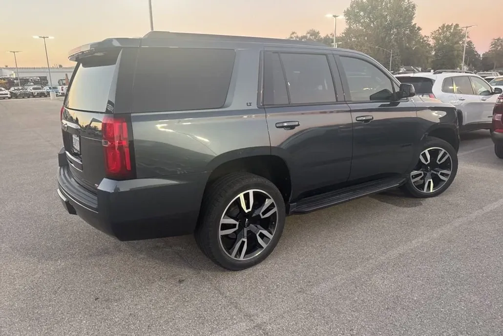 2020 Chevrolet Tahoe LT photo 1