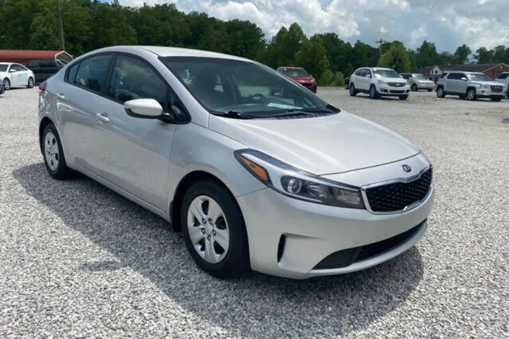2018 Kia Forte LX Base photo 1