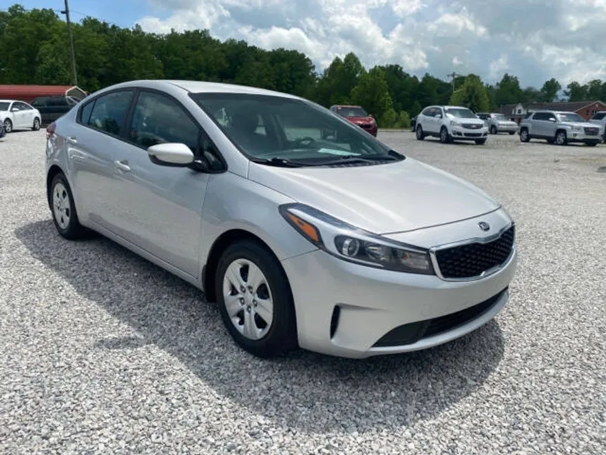 2018 Kia Forte LX Base photo 1