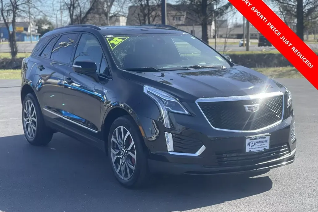 2022 Cadillac XT5 Sport photo 1