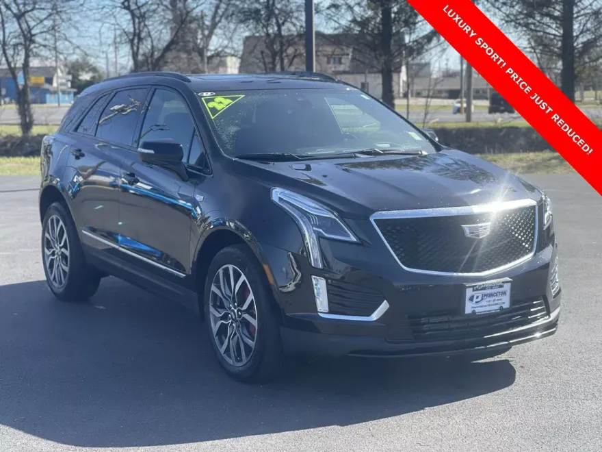 2022 Cadillac XT5 Sport photo 1