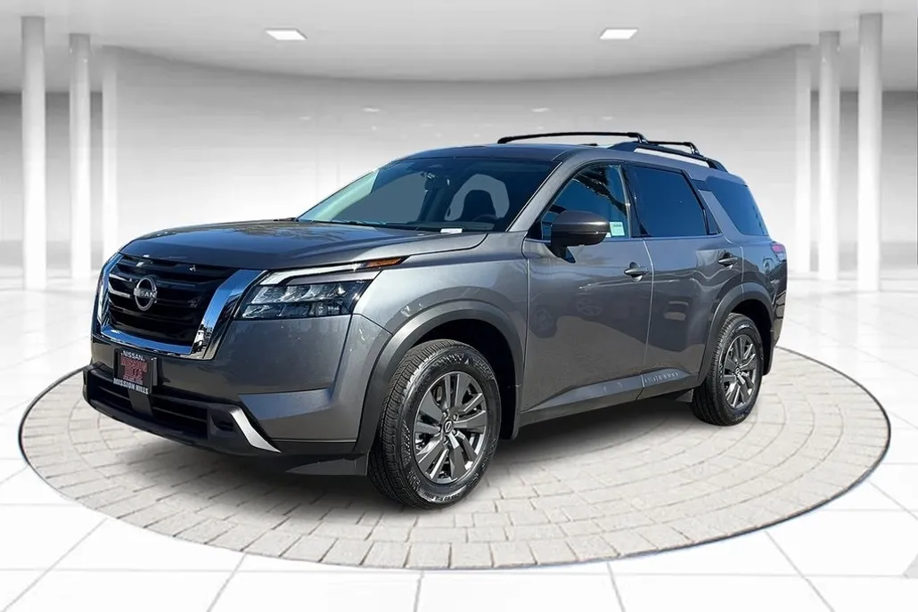 2025 Nissan Pathfinder SV photo 1