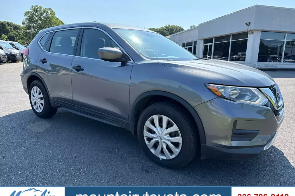 2020 Nissan Rogue S photo 1