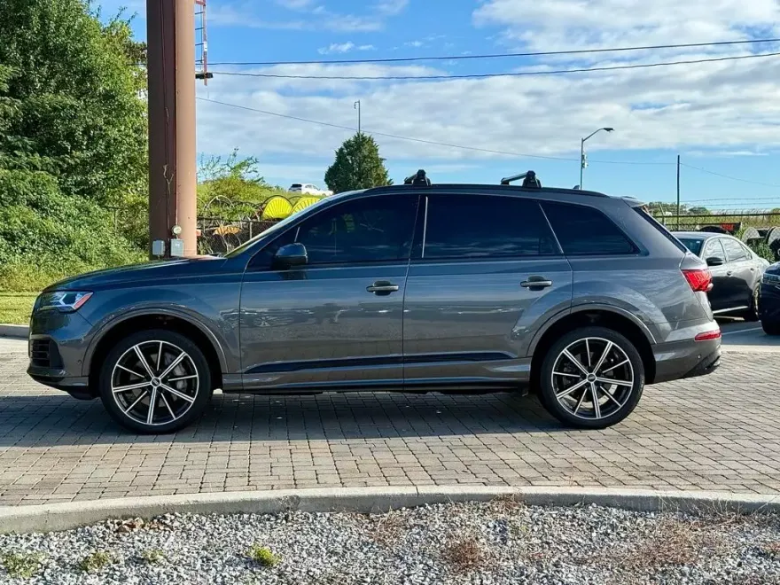 2021 Audi Q7 55 Premium Plus photo 1