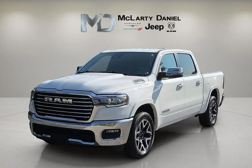 2025 Ram 1500 Laramie photo 1