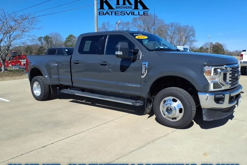 2021 Ford F-350 Lariat photo 1