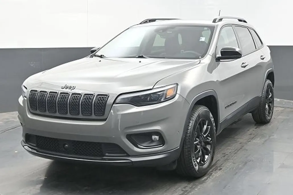 2023 Jeep Cherokee Altitude Lux photo 1