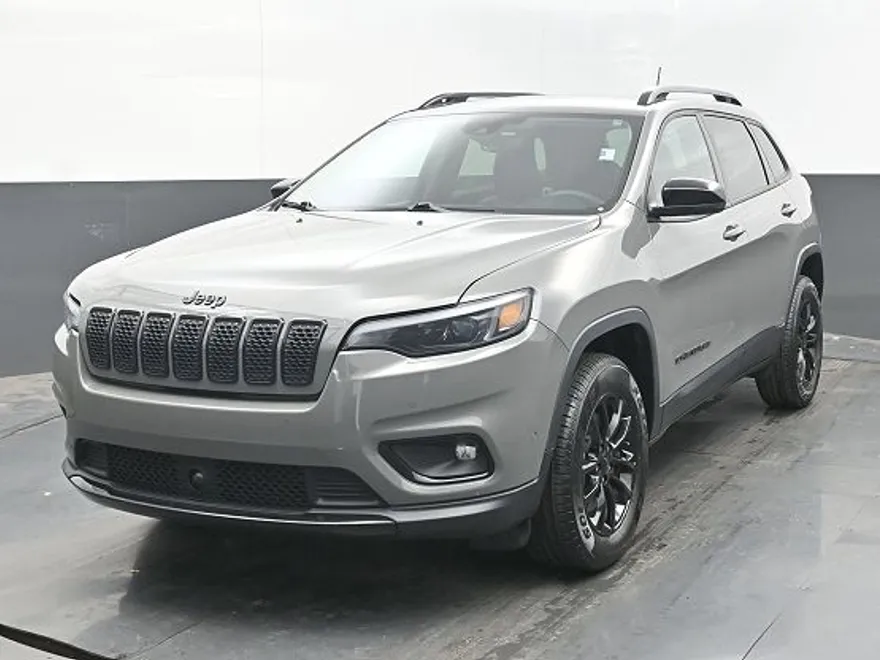 2023 Jeep Cherokee Altitude Lux photo 1
