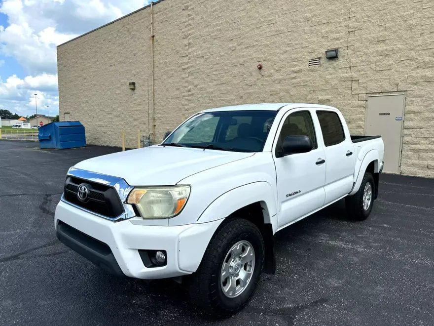 2012 Toyota Tacoma Double Cab V6 4x4 photo 1