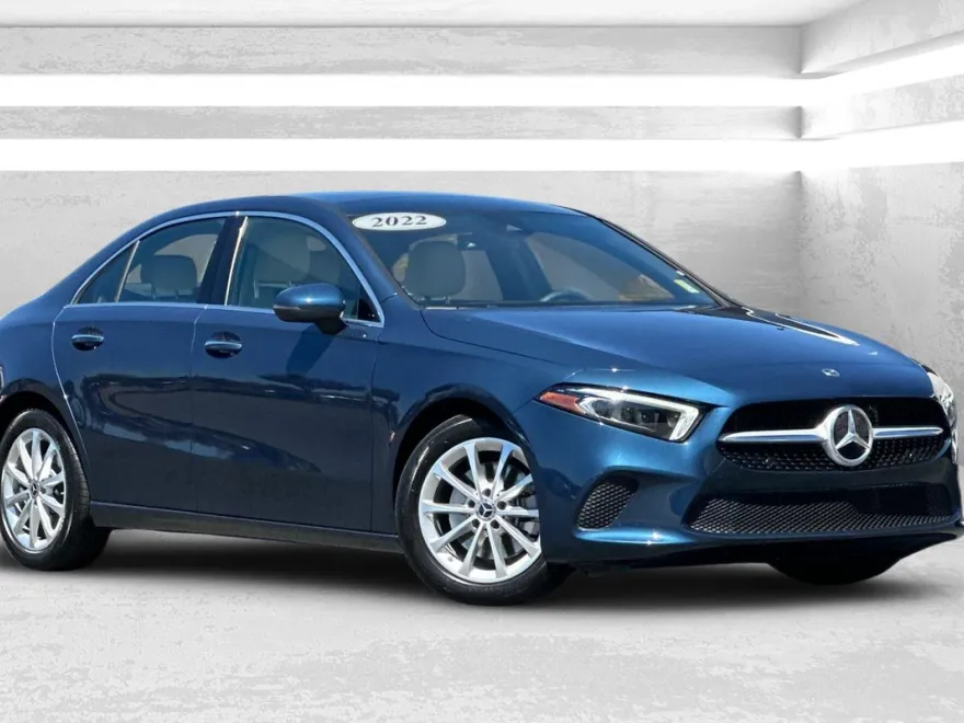 2022 Mercedes Benz A 220 photo 1