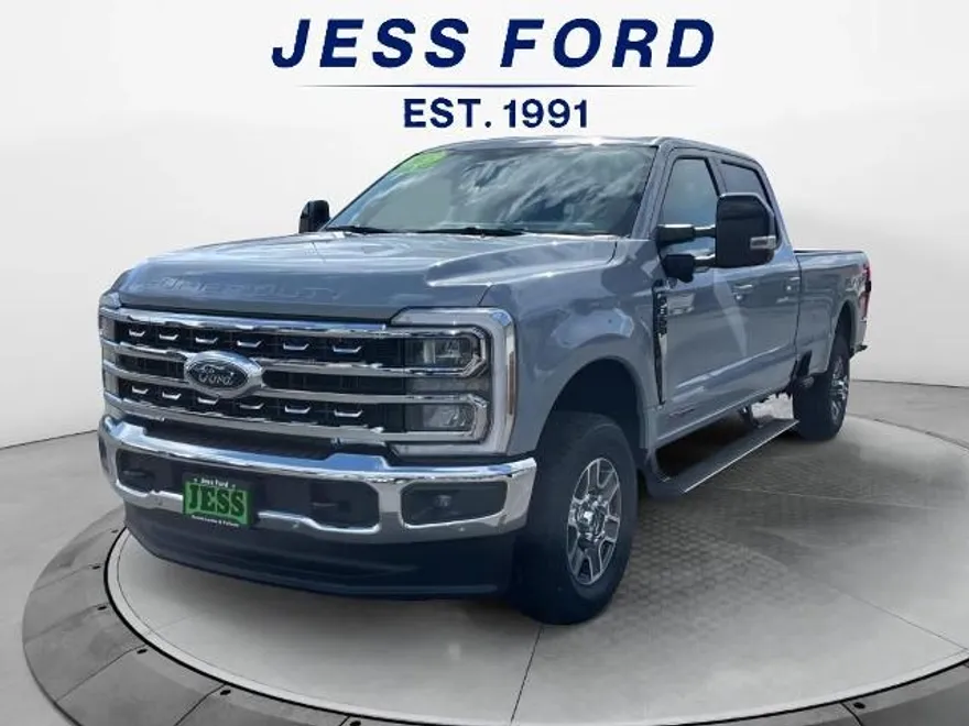 2025 Ford F-350 Lariat photo 1