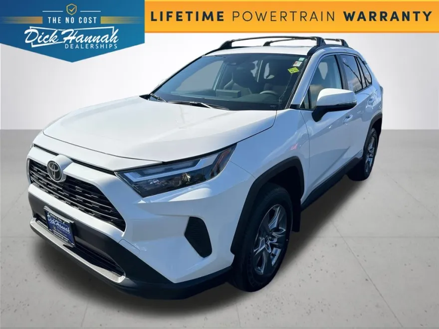 2025 Toyota RAV4 Hybrid XLE photo 1