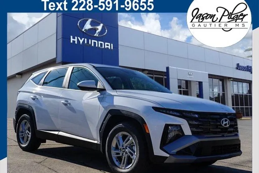 2026 Hyundai Tucson SE photo 1