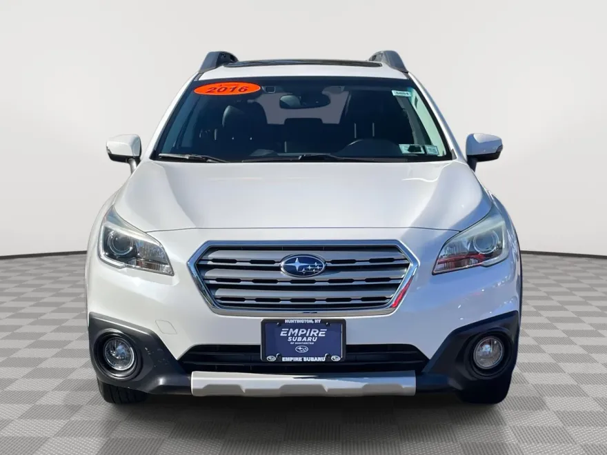 2016 Subaru Outback 3.6R Limited photo 1