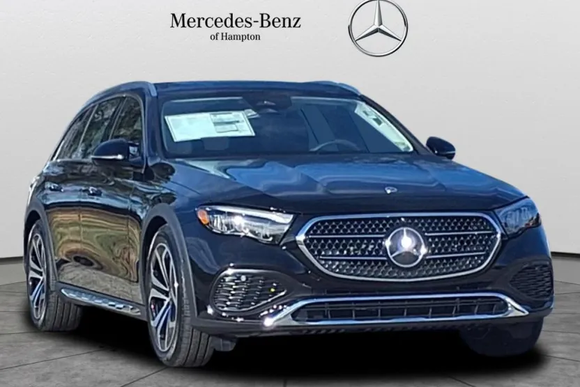 2025 Mercedes Benz E 450 4MATIC Wagon photo 1