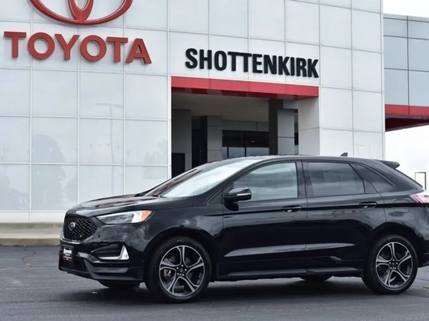 2019 Ford Edge ST photo 1