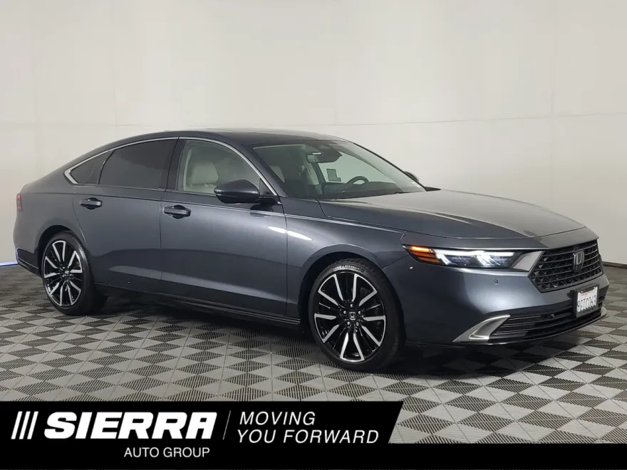 2023 Honda Accord Hybrid Touring photo 1