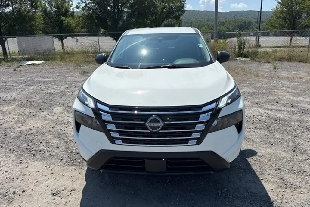 2026 Nissan Rogue S photo 1