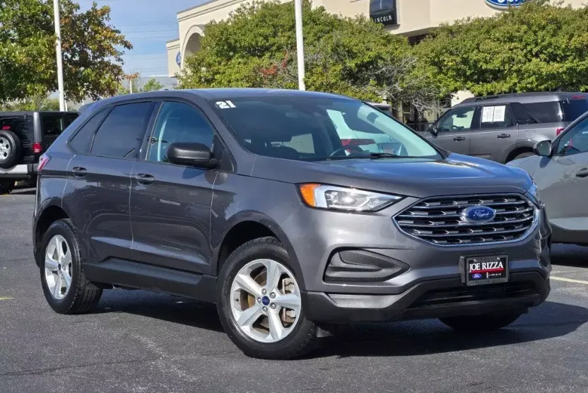 2021 Ford Edge SE photo 1
