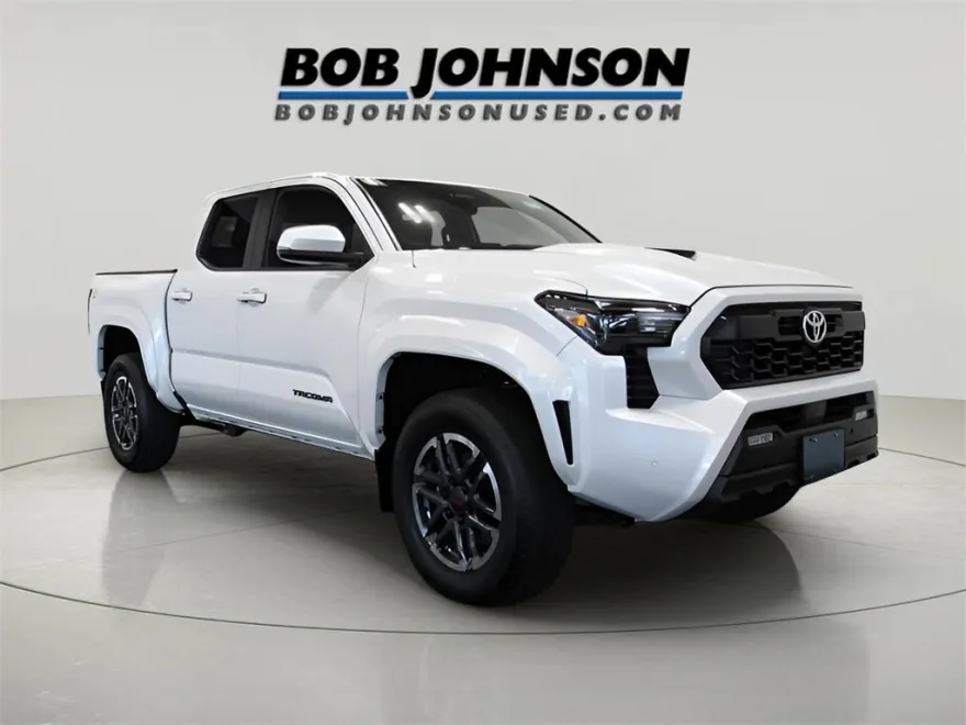 2024 Toyota Tacoma TRD Sport 4x4 photo 1