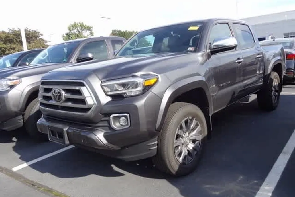 2023 Toyota Tacoma Limited photo 1