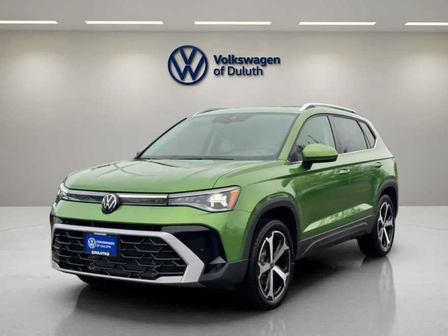 2025 Volkswagen Taos SEL photo 1