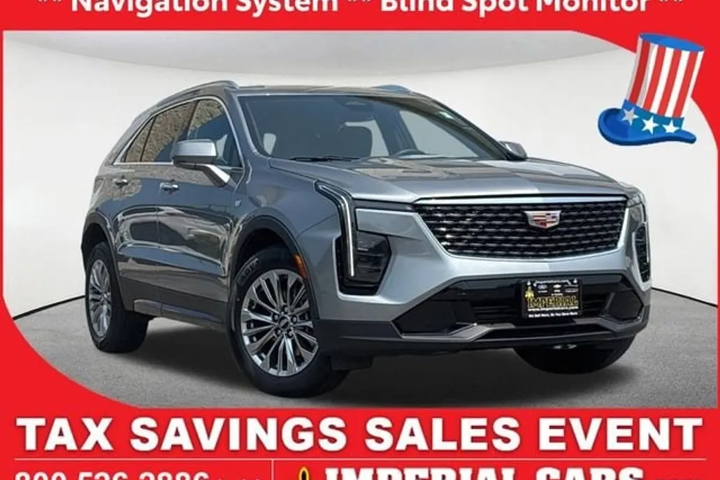 2024 Cadillac XT4 Premium Luxury photo 1