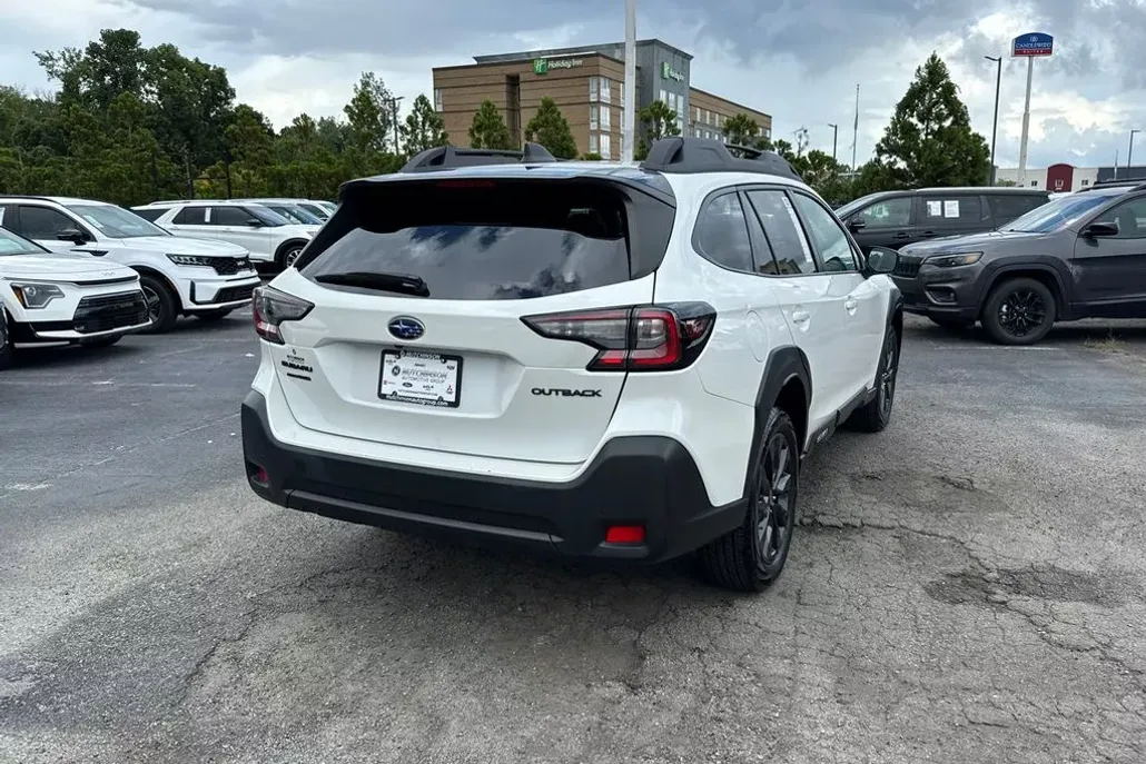 2024 Subaru Outback Onyx Edition photo 1